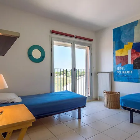 Bel Spacieux Face A L'etang - 2 Chambres, Parking, Pas De Wifi - Fr-1-604-5